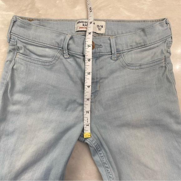 Abercrombie Kids Light Wash Jean Leggings Size 13/14 - Picture 8 of 12